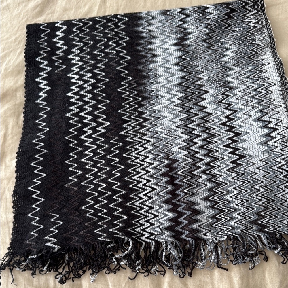 Missoni Black and White Zigzag Accent scarf with Fringe